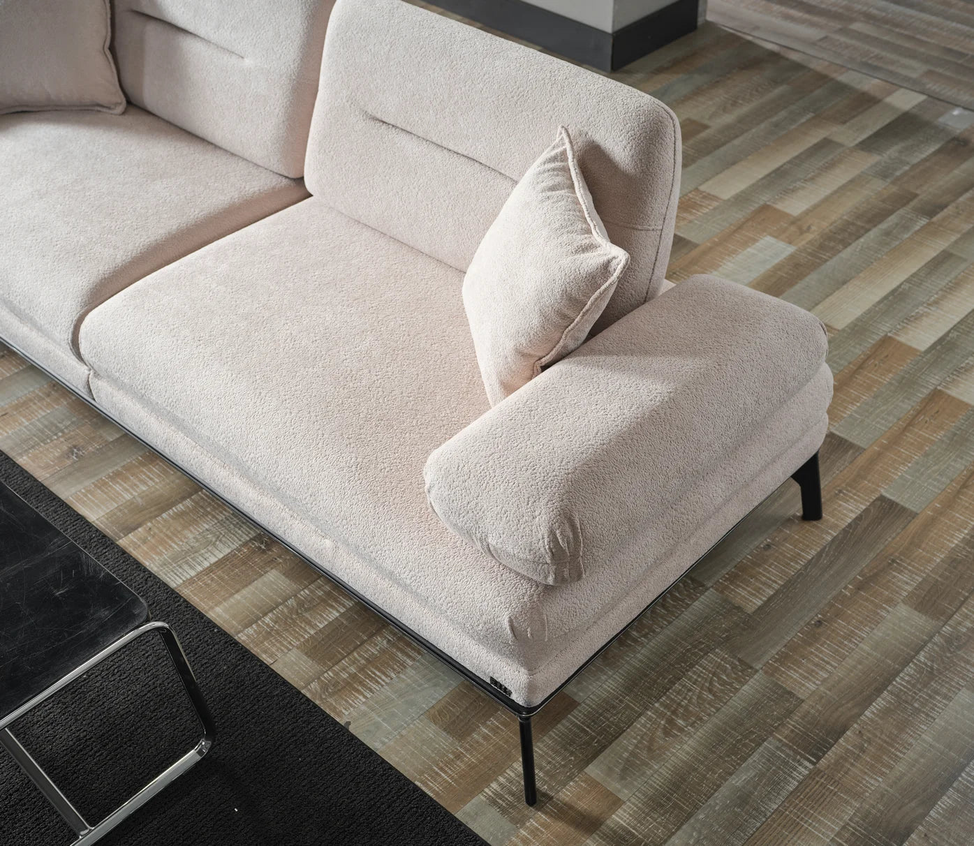 Drony Sofa Set